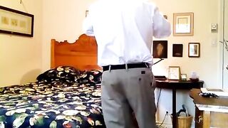 Bear Daddy's Striptease