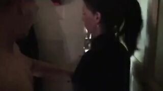 Meine Freundin mit großen Brüsten in der WG gefickt