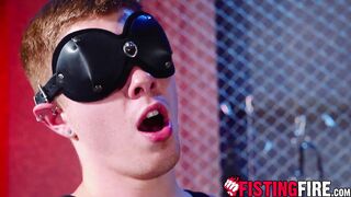 Hunk sub Lain Kross gets rewarded after offering his delicious hole