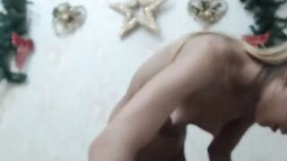 Skinny Small-Tit Amateur Squirter on Webcam