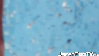 Hidden camera recorded kinky Japanese babes pissing outdoor