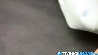 Cute young twink Kelly Cooper masturbates in the shower