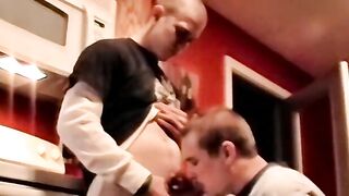 Young amateur facializes his buddy who is masturbating