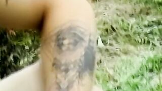 Solo cock wanking with tattooed stud who jerks off his dick