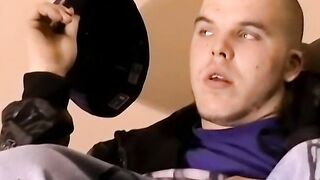 Amateur youngster shaved and sucked by old cum loving homo