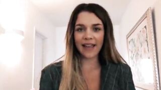 beauty Real Estate Agent With Long Breasts Bangs Client