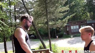 Hung daddy Ash Recker eats twink Zacc Andrews asshole before breeding him