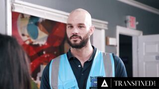 TRANSFIXED - Hung Delivery Dude Cliff Jensen Assfucks sexy Beauty Kasey Kei! OPEN MOUTH FACIAL