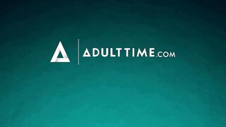 TRANSFIXED - LADY BOY SEXY BATTLE! Izzy Wilde VS Eva Maxim