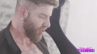 Rico Vega pounding bottom Bastian Karim