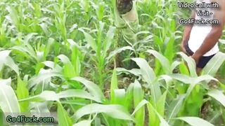 Desi village Bhabhi Ki Gaon Ke Khet Me Chudai