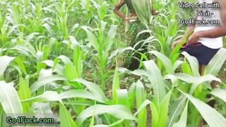 Desi village Bhabhi Ki Gaon Ke Khet Me Chudai