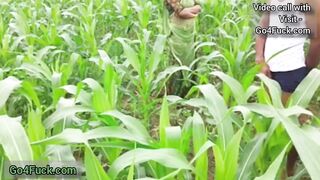 Desi village Bhabhi Ki Gaon Ke Khet Me Chudai