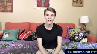 Young fellow smashing his own butt and contacting his huge dick
