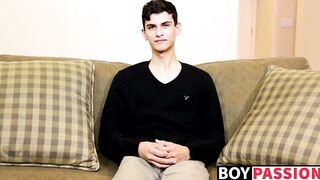 Twink is impossible to stop from jerking off after interview