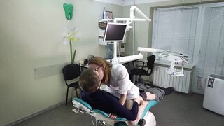 Screwed doctor inside the dental office, she blown cock and