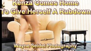 Kenza Grind Her Body With Lotion
