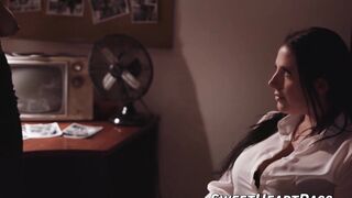 Black lesbians Jenna Foxx spreads her legs on the table for an erotic pussy licking b
