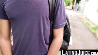LatinoJuice.com - Straight guy Ariano maintains eye contact with me while he blows my