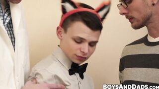 BoysAndDads.com - Willing Austin Young takes a pulsating surprise from two mature hun