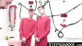 StepsonXXX.com - Tempting twink Levi Rhodes shoots out cum after preparing for their