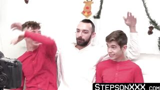 StepsonXXX.com - Tempting twink Levi Rhodes shoots out cum after preparing for their