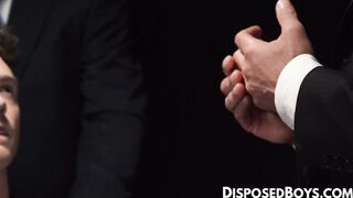 DisposedBoys.com - Horny President Oaks deeply fingered the gaping hole of hot Cole B