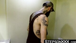 StepsonXXX.com - My bearded stepdad Matt Muck shoves his huge flashlight into my dark