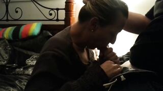 L'instant plaisir: Amateur Babe's Webcam Blowjob