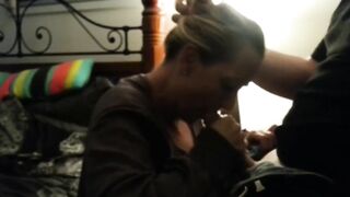 L'instant plaisir: Amateur Babe's Webcam Blowjob