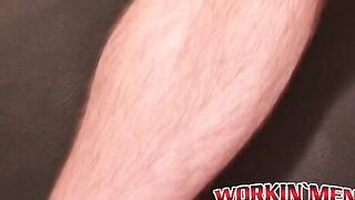 Inked senior wears his sexy glasses and jerking off solo