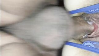 Creaming her vagina