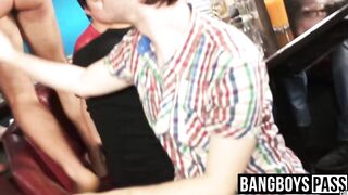 Turned on dudes blowing dicks during group party oral time