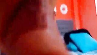 Wohlgeformte Titten und enge Muschi