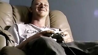 Amateur gets blowjob before giving mature gay a mouthful