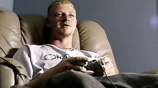 Amateur gets blowjob before giving mature gay a mouthful