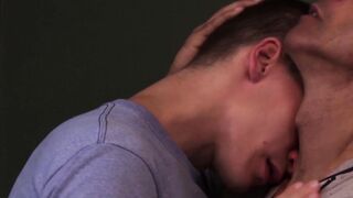 Mature gay Rodney Steele pleases young twink Kory Houston
