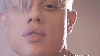Handsome Alam Wernik and DeAngelo Jackson goes wet and wild in the shower