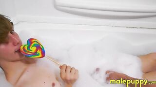 Daddy Richard Lennox rubs and plays the dick of young Elis Ataxx with some dirty talk