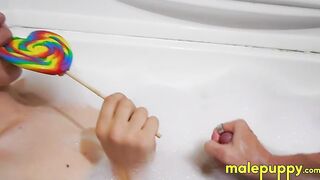 Daddy Richard Lennox rubs and plays the dick of young Elis Ataxx with some dirty talk