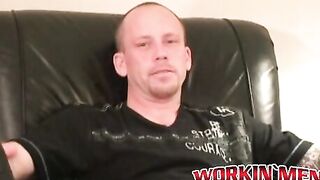Tattooed amateur dude masturbates and anal plays solo