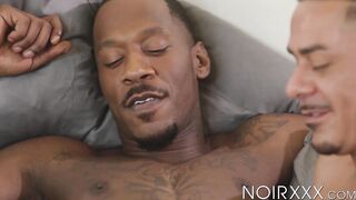 Hung Deep Dic shoves his long rod to penetrate the inside of my bubble butt