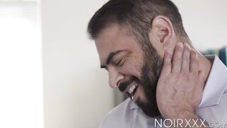 Bearded jock Draven Navarro penetrates the deepest parts of my ass