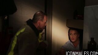 IconMales.com - Daddy Rodney Steele's epic bone session with Brandon Wild