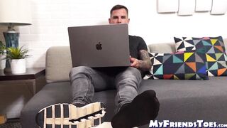 Wellcut Archer Croft showed off his beautiful body and gorgeous feet while relaxing
