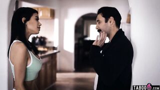 Insomniac stepdad lusts for Cutie hispanic eighteen step-daughter Savannah Sixx
