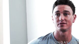 Muscular Cade Maddox fucking twink with big cock