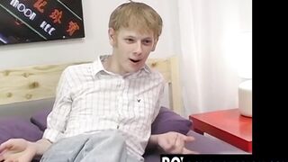 Sky Sylvanus a blonde twink plays his dick and jerks off solo
