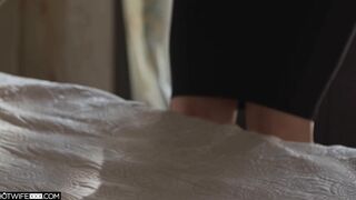 Ella Reese Keeps Her Eyes On The Squirting Prize