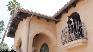 Ella Reese Keeps Her Eyes On The Squirting Prize